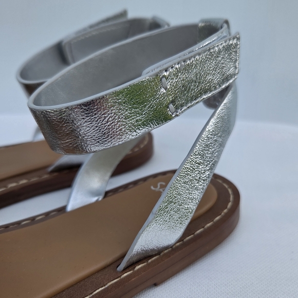 Sarto By Franco Sarto Rosa Flat Sandal Size-8 NWOT - Picture 8 of 13